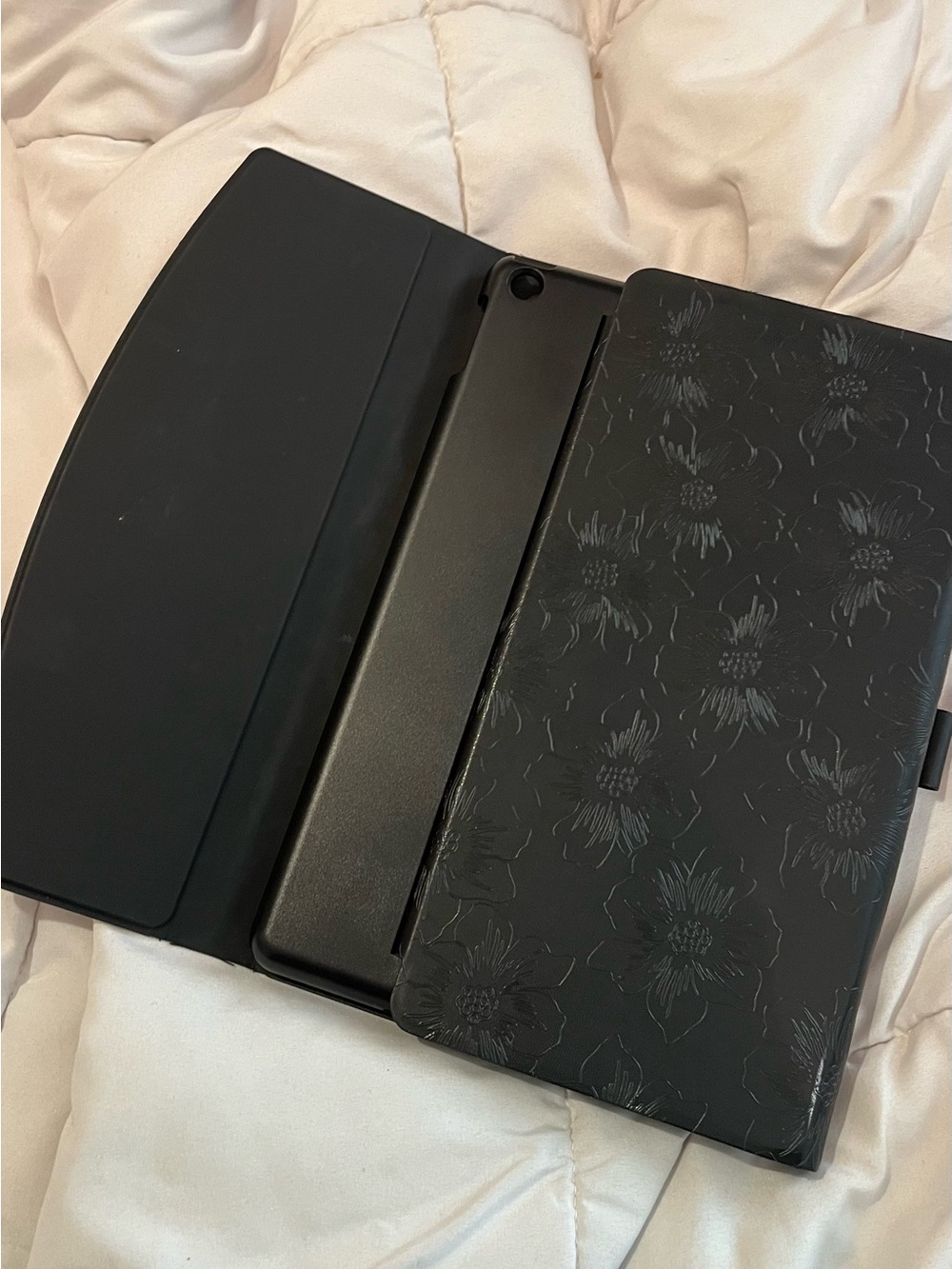 Kate Spade iPad case - Picture 3 of 4